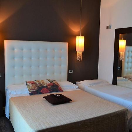Hotel In - Lounge Room Cazzago  Екстер'єр фото