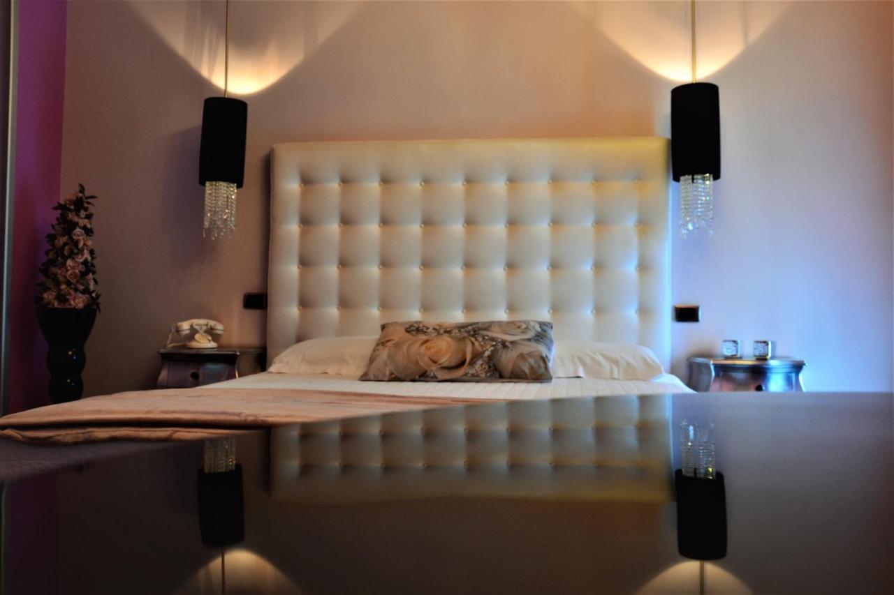 Hotel In - Lounge Room Cazzago  Екстер'єр фото