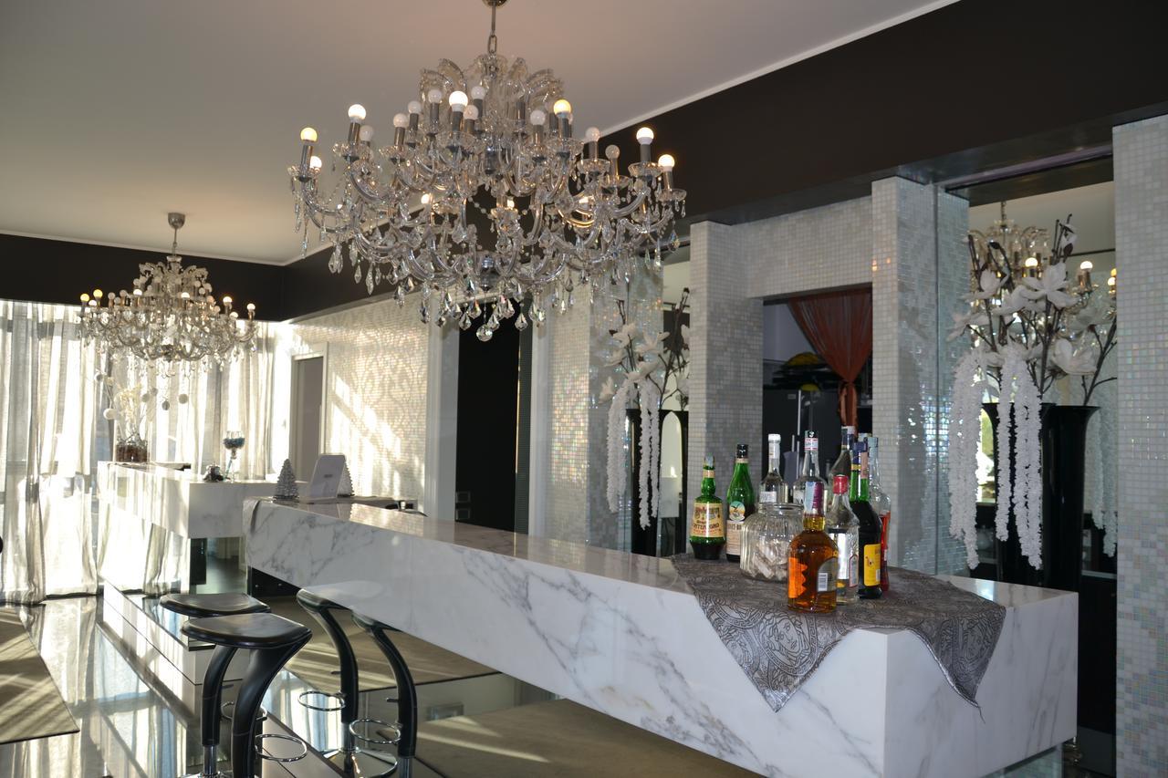Hotel In - Lounge Room Cazzago  Екстер'єр фото